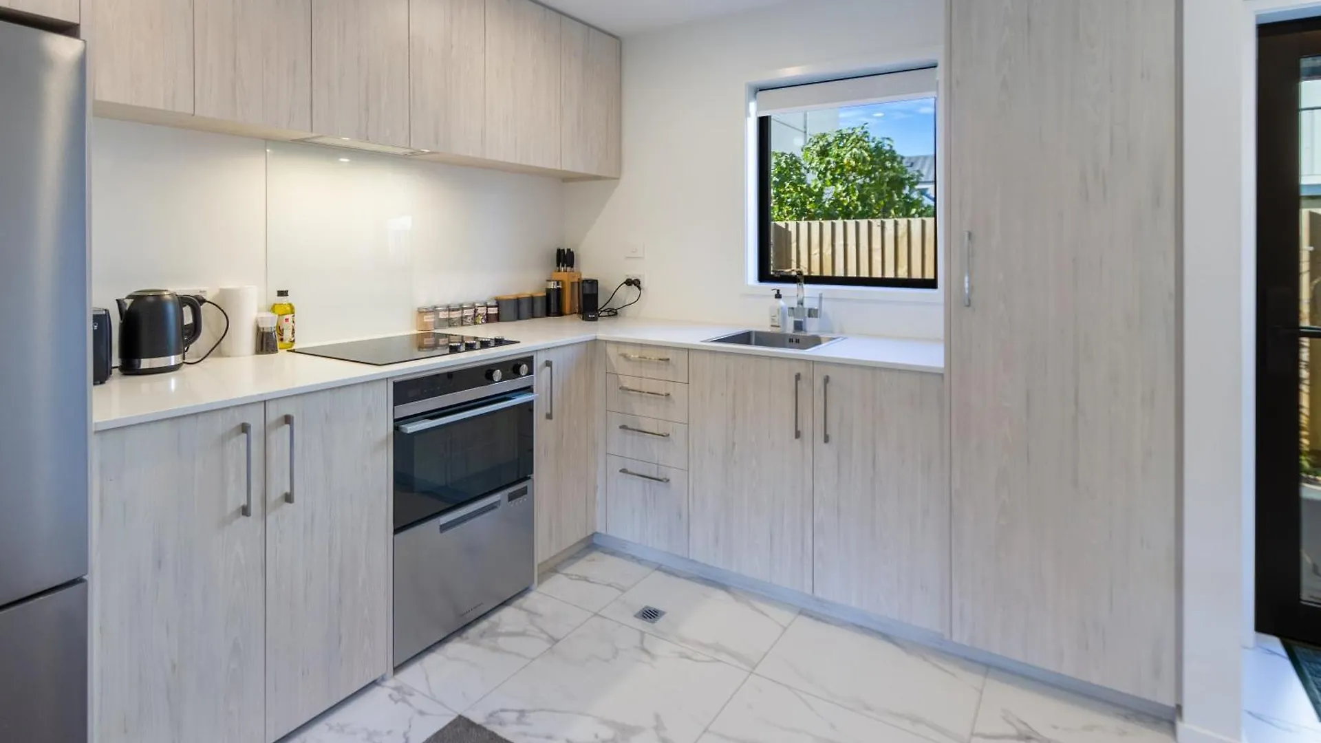 Vibrant Central Christchurch Pad 2 Bed 1 Bath With Park Apartamento